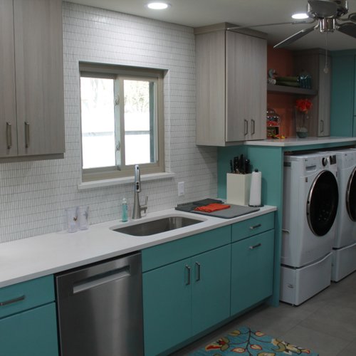 Compact kitchen remodel by Tukasa Creations in TX