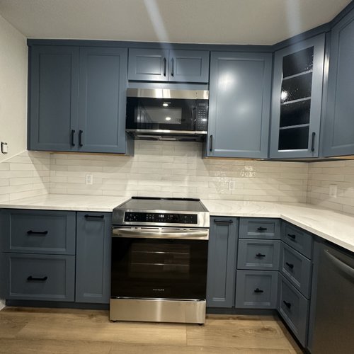 Kitchen with waterproof LVP